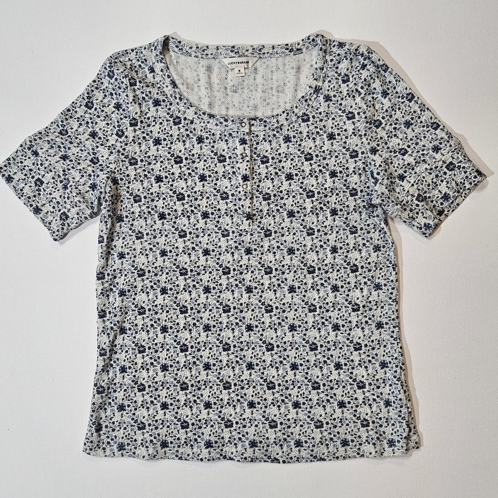 Lucky Brand‎ Womens Blouse Size Medium Blue Floral 1/4 Snap Button
